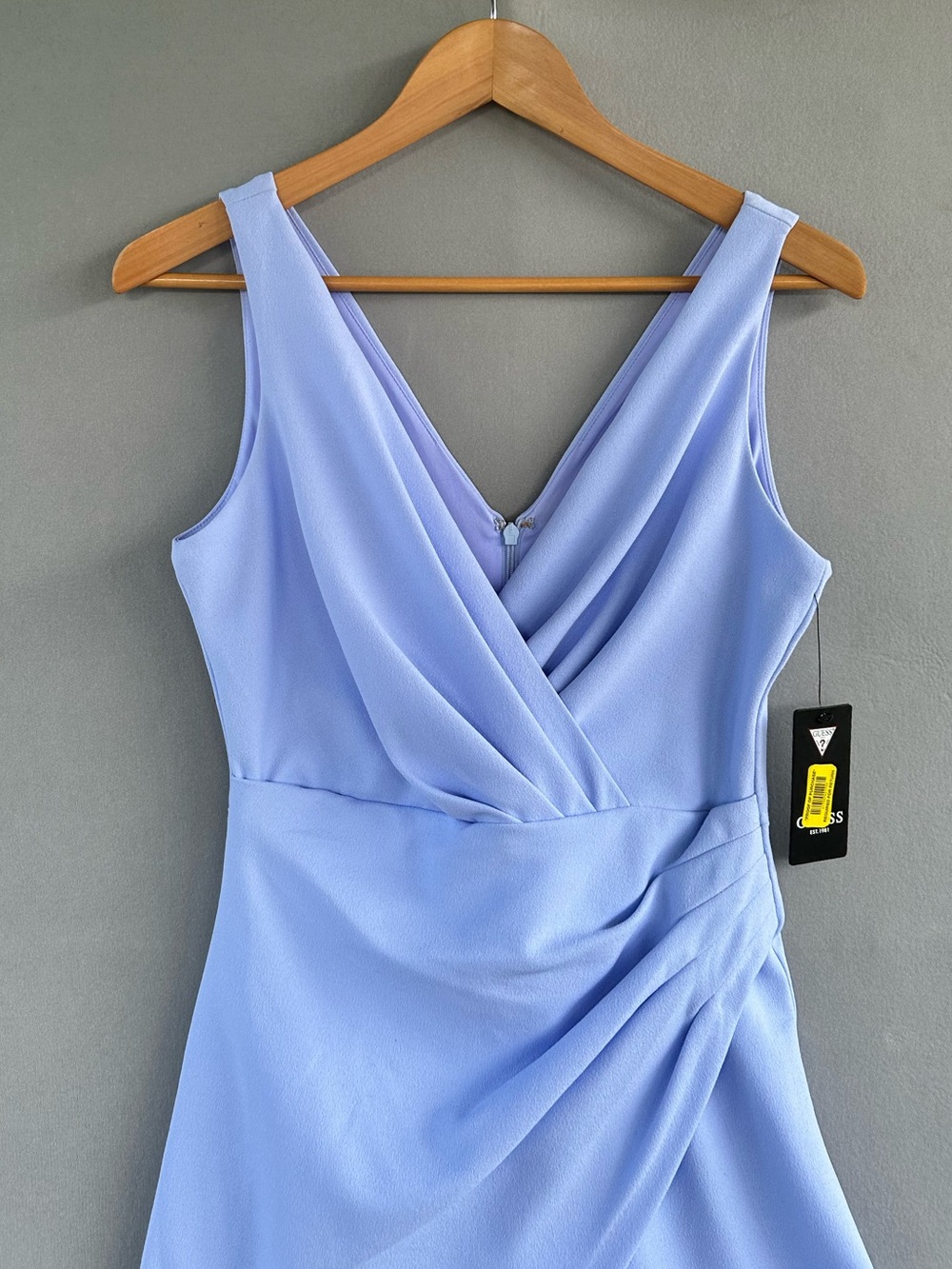 🎉5 for $45🎉 NWT Guess dress size 4 - Picture 5 of 10
